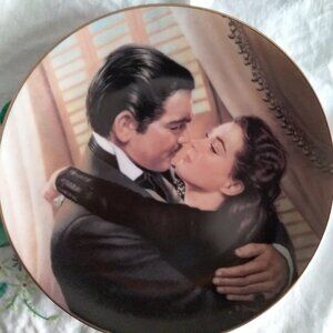 Marry me, Scarlett decorative plate